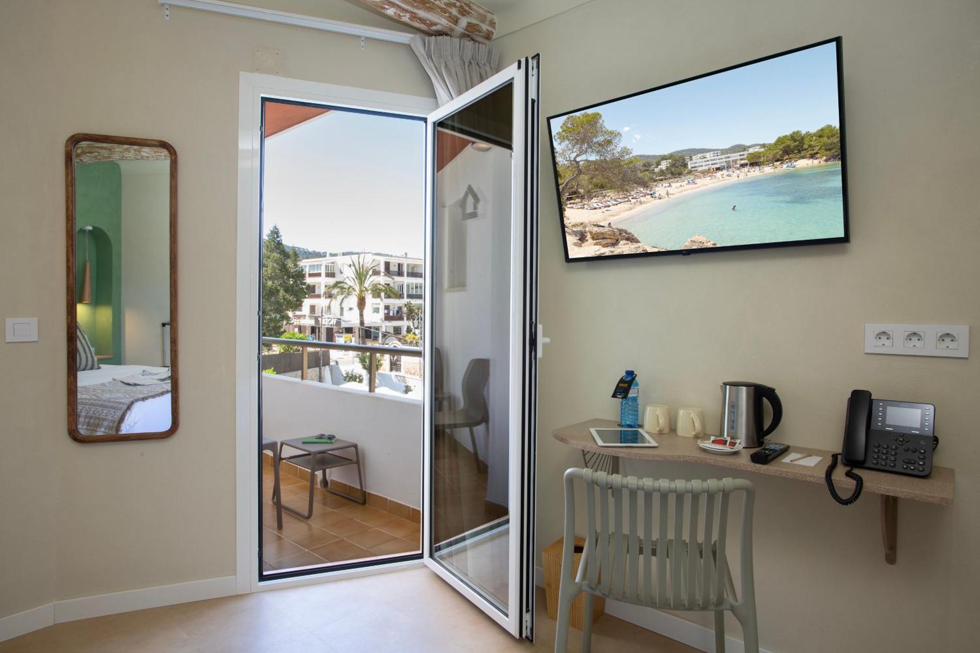 Hotel Casual Bahia Ibiza 3*