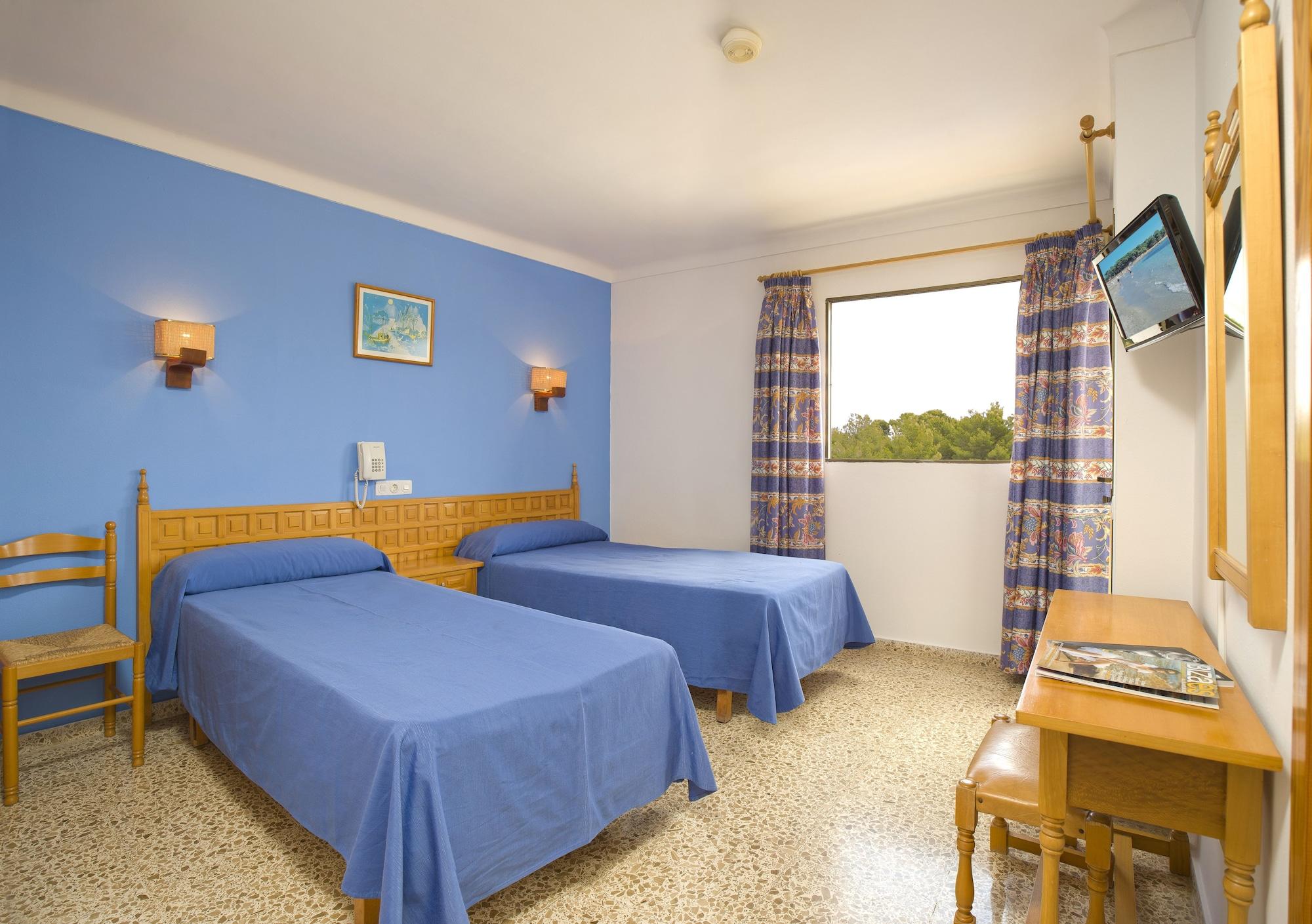 Casual Bahia Ibiza Hotel 3*